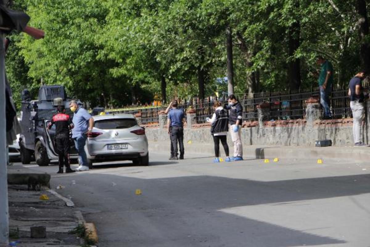 Beyoğlu'nda iki aile arasında silahlı kavga: 2'si kadın 5 yaralı