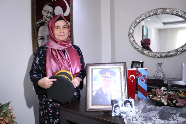 Binbaşı Arslan Kulaksız'ın Eşi Teröristin Ölümünü Bayram İlan Etti