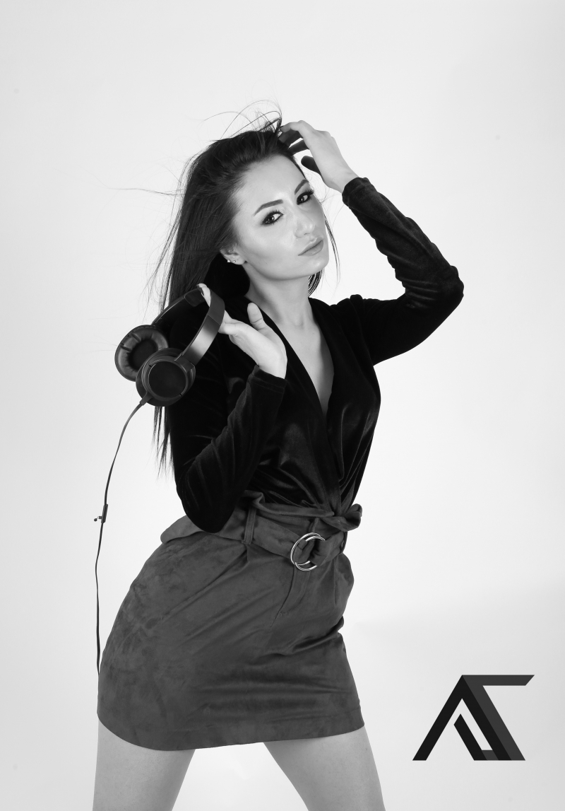 DJane AZİDE kimdir?