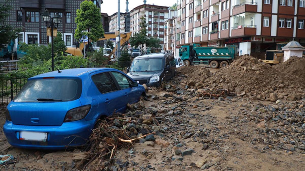 Geçen hafta sel felaketinin yaşandığı Rize'ye Meteoroloji'den heyelan uyarısı