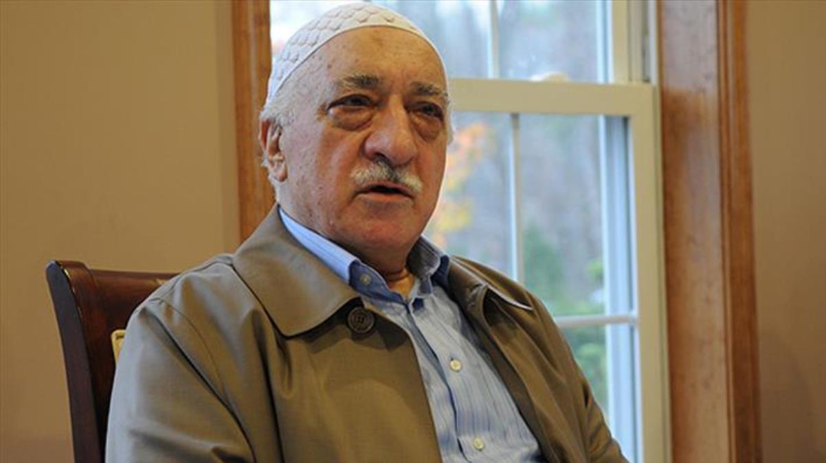 İtirafçı olan FETÖ'cü: Motivasyonu artırmak için Fetullah Gülen'in atletinden parça hediye edildi