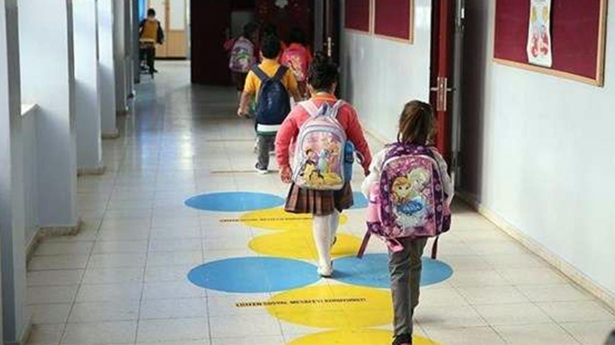 18 Haziran'da dijital ortamda sunulacak olan öğrenci karneleri, isteyen velilere basılı olarak verilecek