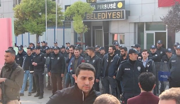3 HDP'li belediyeye yeni görevlendirme!
