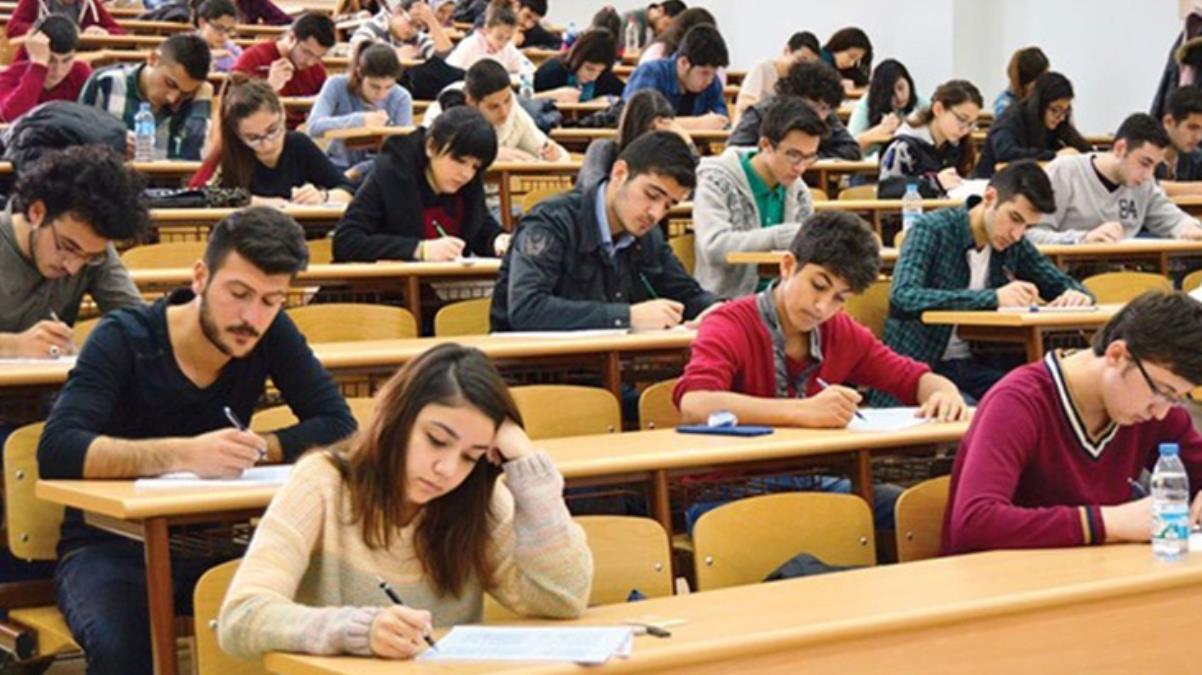 AK Parti'den gençlere 'Katarlılara sınavsız tıp eğitimi' iddialarıyla ilgili mesaj: Siz bu yalancılara bakmayın, sınavınıza odaklanın