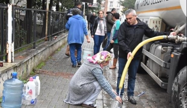 AK Parti'li Kaya'dan Başkan Soyer'e 'su' eleştirisi
