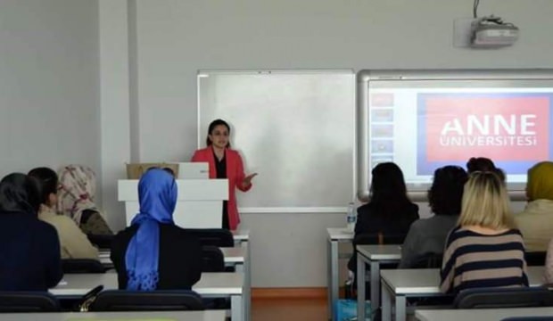 Anne Üniversitesi eğitime başlıyor