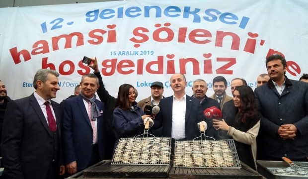 Bağcılar’da 10 bin kişiye 3 ton hamsi ikram edildi