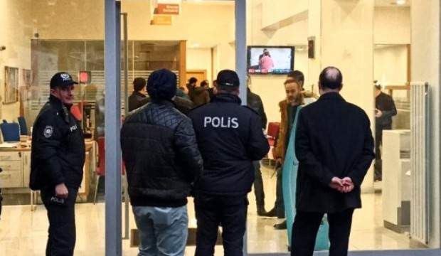 Bankayı soydu, içinde bomba olan çantayı bıraktı ve kaçtı