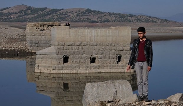 Baraj suları çekilince ortaya çıktı