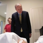 Başkan Erdoğan'dan usta sanatçıya ziyaret