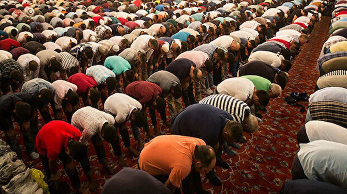 Bayram namazı hangi ilde, saat kaçta kılınacak?