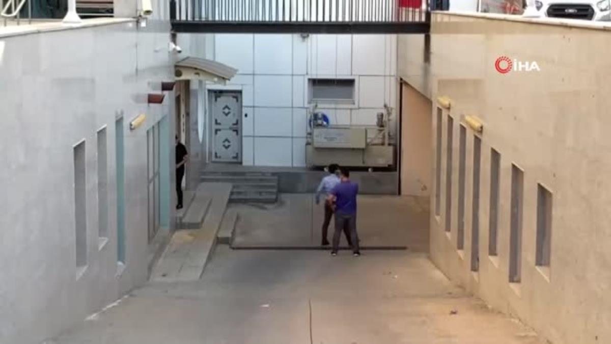Bebeği canlı canlı gömmeye çalışan anne ve ninenin şaşırtan ifadesi