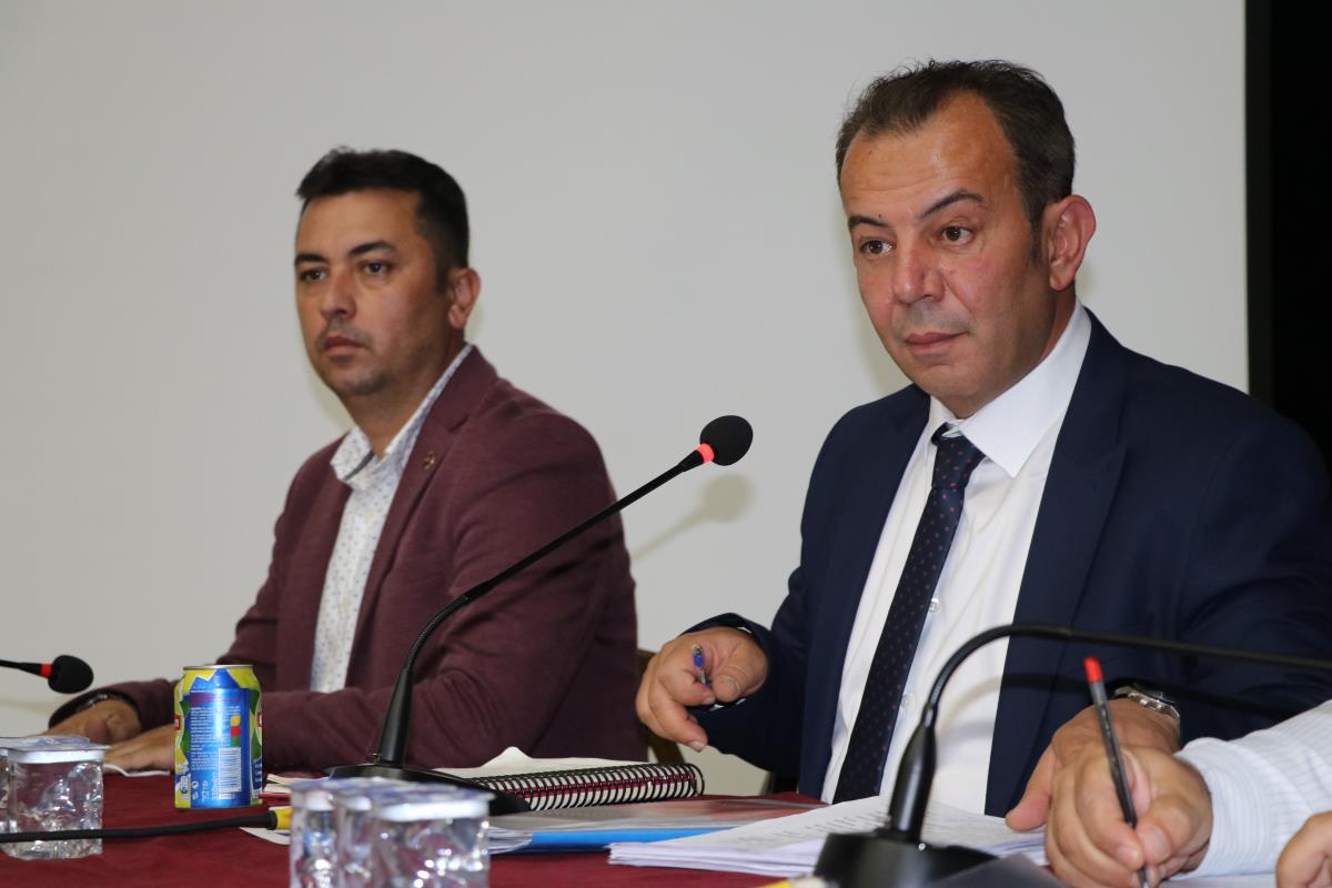 Bolu Belediye Başkanı'nın yabancıların faydalandığı bazı hizmetlere yönelik zam önergesi oylanamadı