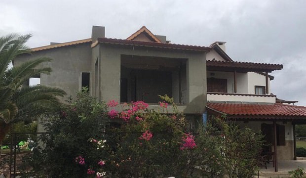 CHP'li Erdoğdu'nun Çeşme'deki villası mühürlendi