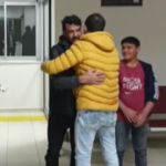 Cüzdanını bulan Suriyeli baba ve oğluna defalarca sarıldı