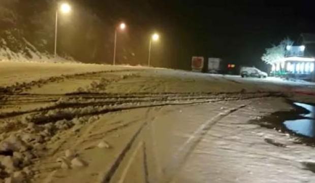 Doğu Karadeniz'de kar etkili oluyor