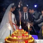 Düğünde pasta yerine çiğ köfte kestiler