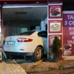Dükkana giren otomobil ortalığı savaş alanına çevirdi