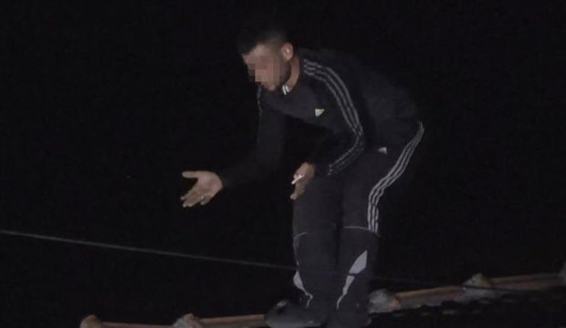 'Dur' ihtarına uymadı! Ortalık savaş alanına döndü