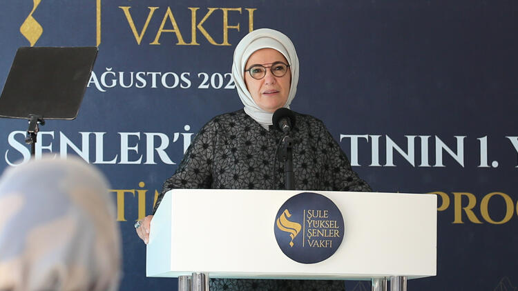 Emine Erdoğan, Şule Yüksel Şenler'i anma programına katıldı