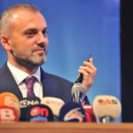 Erdoğan'dan uyarı: Partimizi bölmek isteyenlere fırsat vermeyelim