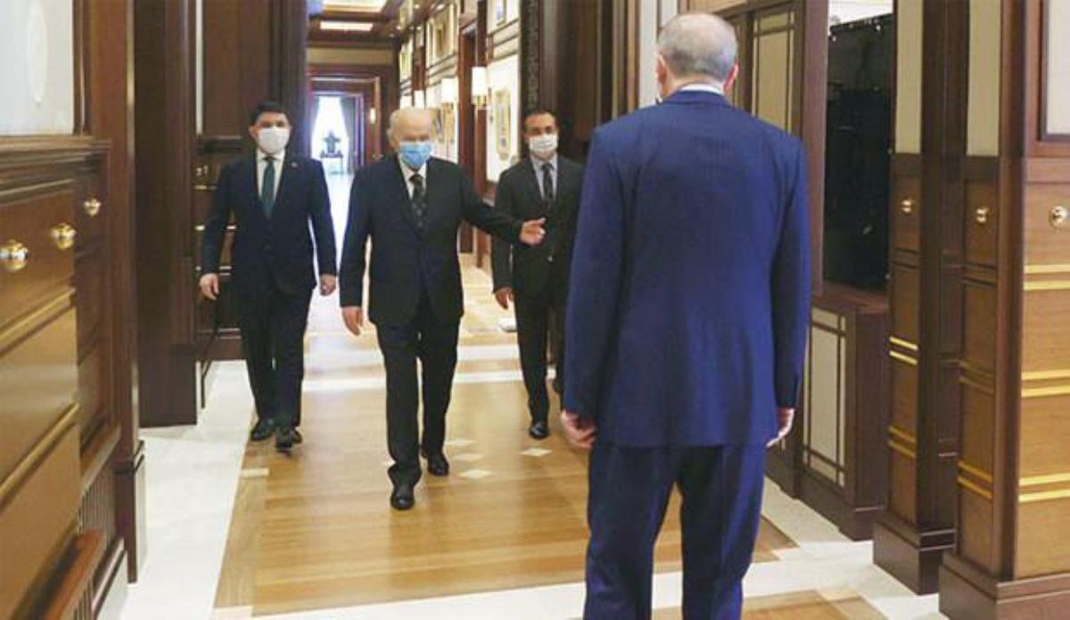 Erdoğan ve Bahçeli yeni anayasa için iki konuda fikir birliğine vardı: Cumhurbaşkanlığı sistemi ve anayasanın ilk dört maddesi