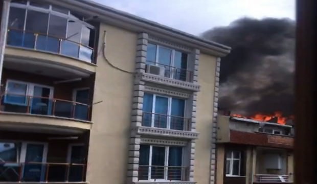 Ev sahibine kızıp evi yaktı