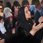Evlat nöbeti tutan aileler çocukları için dua etti