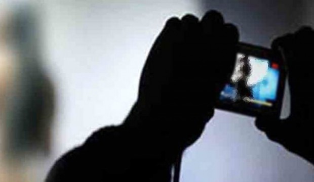 FETÖ'cü akademisyenin telefonundan çıktı! Büyük iğrençlik