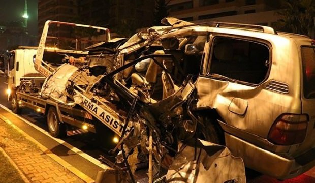 Gece yarısı çok feci kaza: Ölü ve yaralılar var