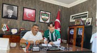 Genç Futbolcu Muhammed Kavaklı, Almanya’dan Türkiye’ye Transfer Oldu