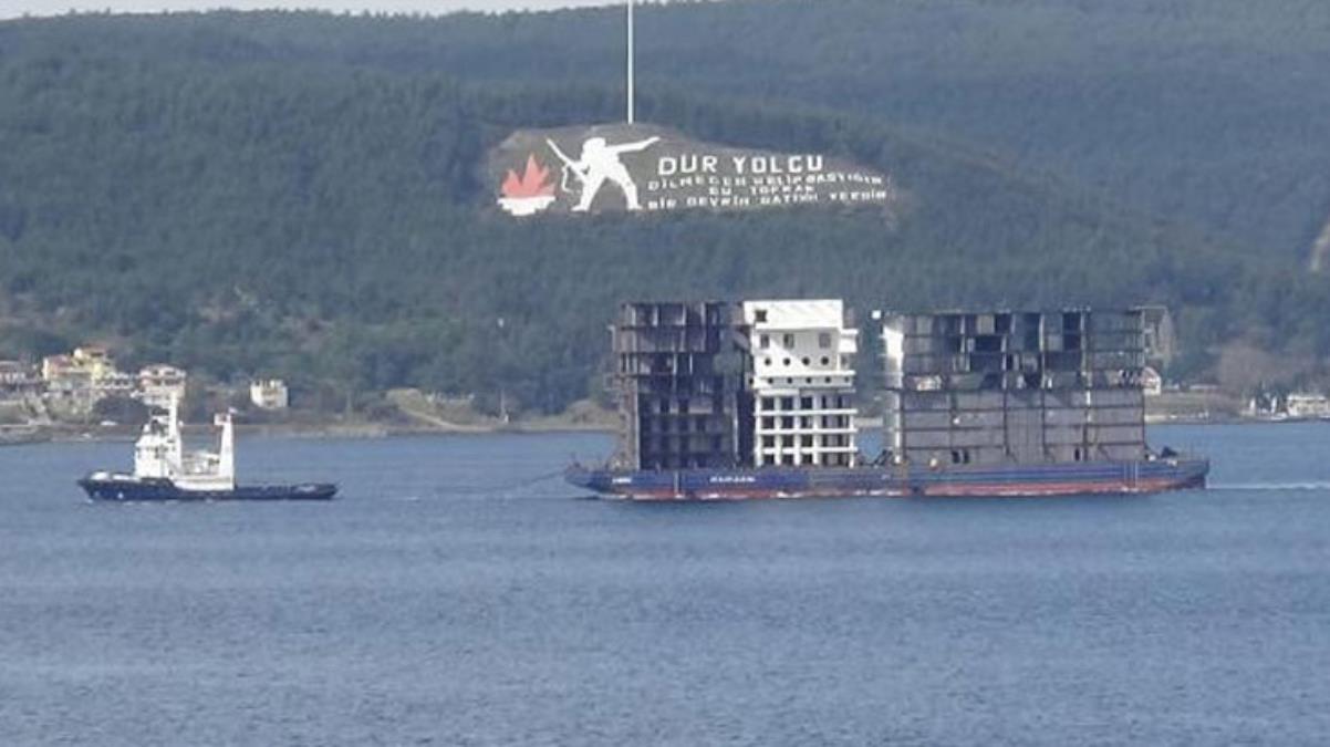 Görenler denizde apartman var sandı! Çanakkale Boğazı'ndan geçen ilginç platform herkesi şaşırttı
