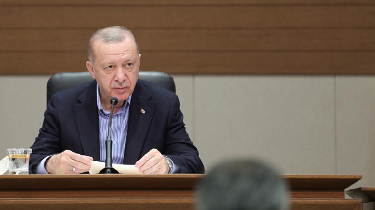 Havalimanında soruları yanıtlayan Cumhurbaşkanı Erdoğan'dan gazetecilere sitem: Bugün sizleri pek heyecanlı görmüyorum