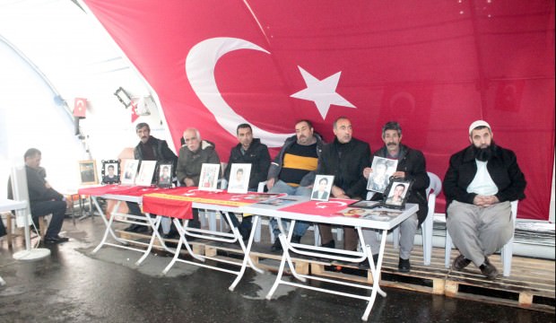 HDP önündeki ailelerin evlat nöbeti 117'nci gününde