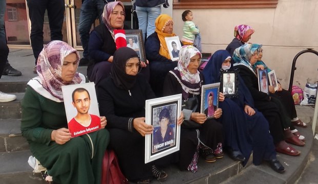 HDP önündeki ailelerin evlat nöbeti 52. günde