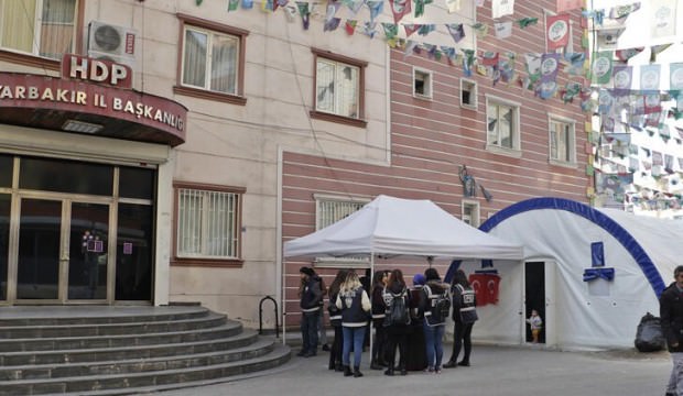 HDP önündeki oturma eyleminde 112'nci gün