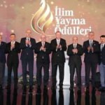 İlim Yayma Ödül Töreni'nden kareler