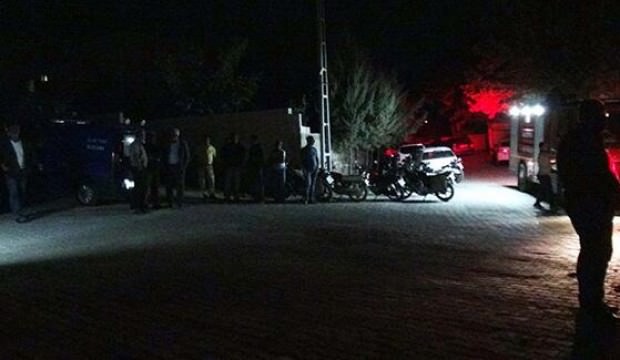 İneği kurtarmak isteyen baba-oğul ve komşuları canından oldu