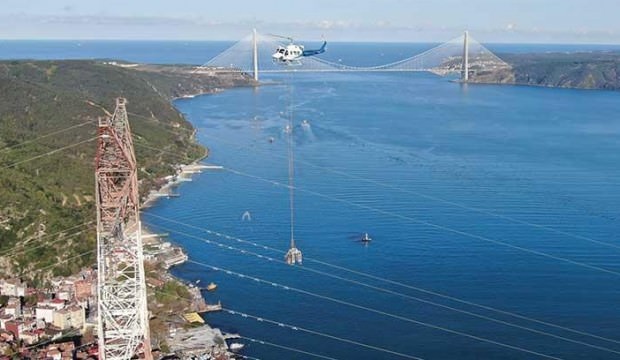 İstanbul Boğazı'nda ölüme meydan okuyorlar