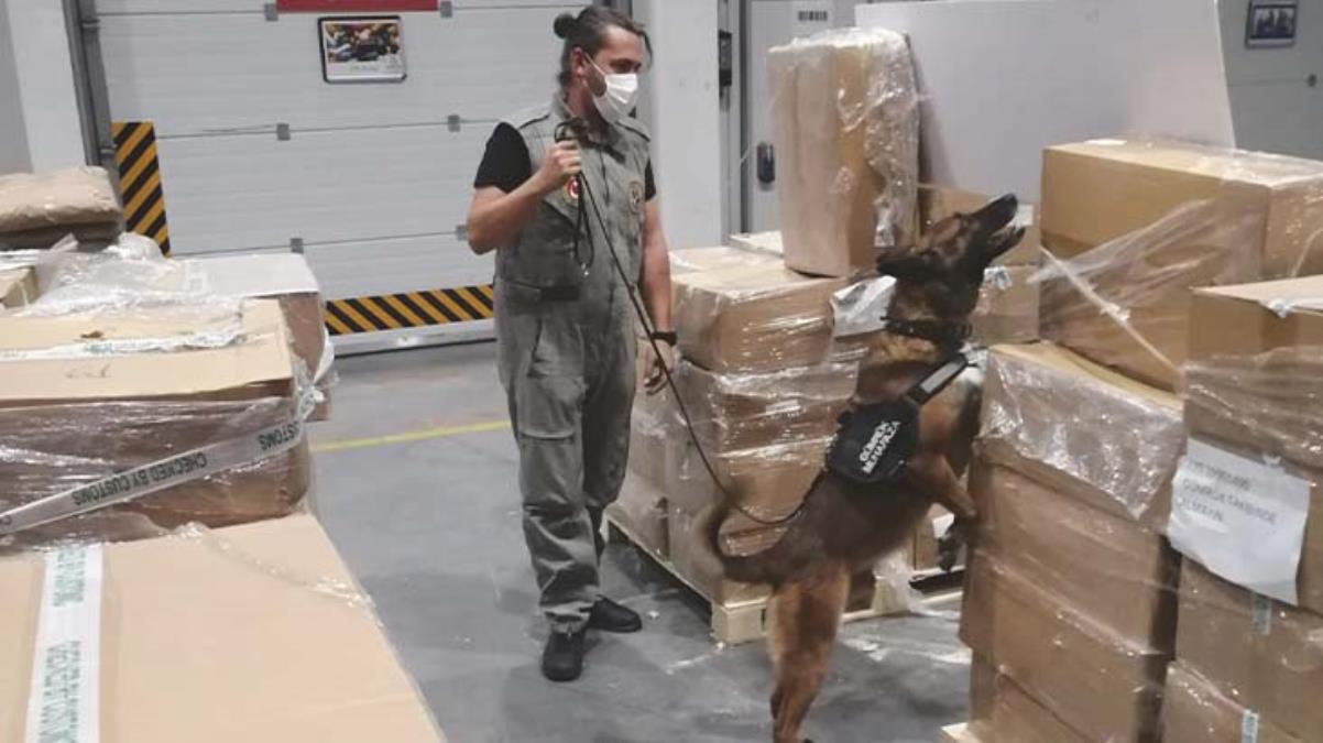 İstanbul Havalimanı'nda operasyon! Uyuşturucu yapımında kullanılan 4,3 ton madde ele geçirildi