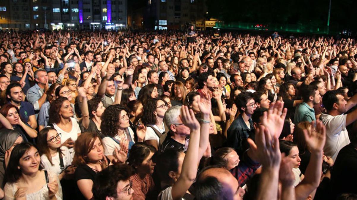 İşte normalleşmenin en dikkat çeken detayı! Konser ve festivaller geri dönüyor
