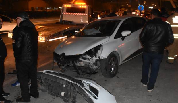 İzmir’de zincirleme kaza: 2’si ağır 3 yaralı