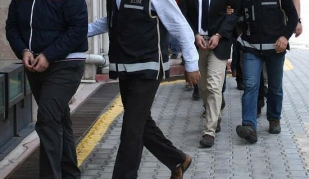 İzmir merkezli 2 ilde FETÖ operasyonu