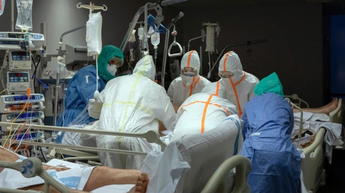 Kabustu gerçek oldu Koronavirüsün havada daha iyi yayılmak için evrim geçirdiği iddia edildi