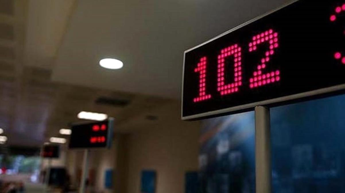'Kademeli normalleşme' ile birlikte bankaların mesai saatleri yeniden değişti