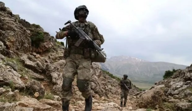 Kars'ta sıcak çatışma! 3 terörist etkisiz hale getirildi