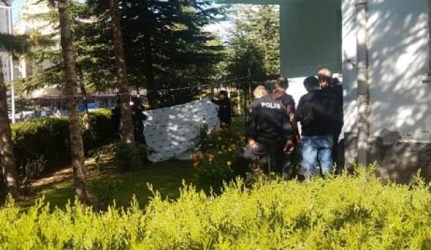Kayseri'de feci ölüm: 11. katta cam siliyordu