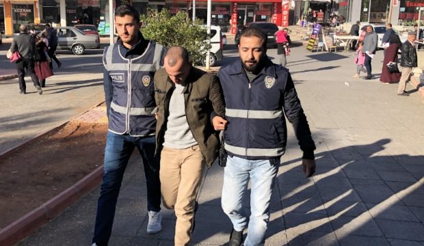 Kendini üsteğmen olarak tanıttı, 12 bin lira dolandırdı!