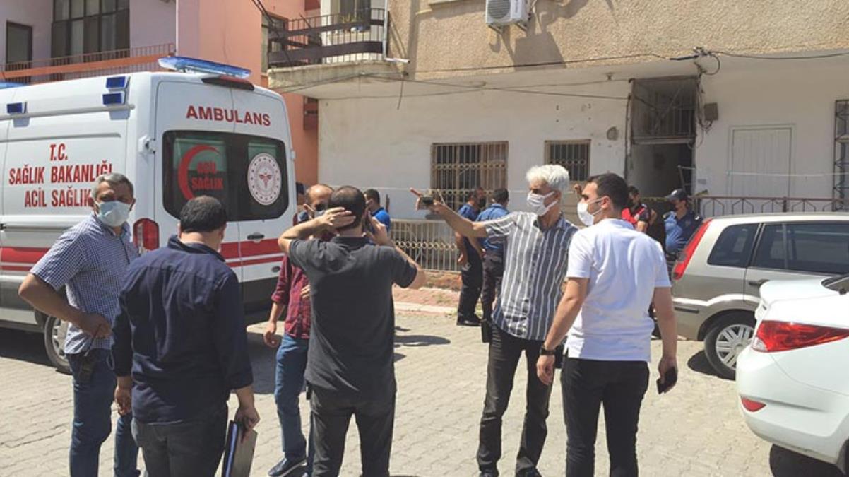 Kızları yan odada uyurken, karısını defalarca bıçaklayarak öldürdü