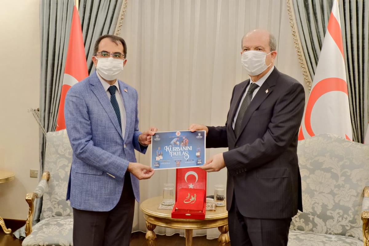 KKTC Cumhurbaşkanı Tatar, kurbanını Türkiye Diyanet Vakfı'na bağışladı